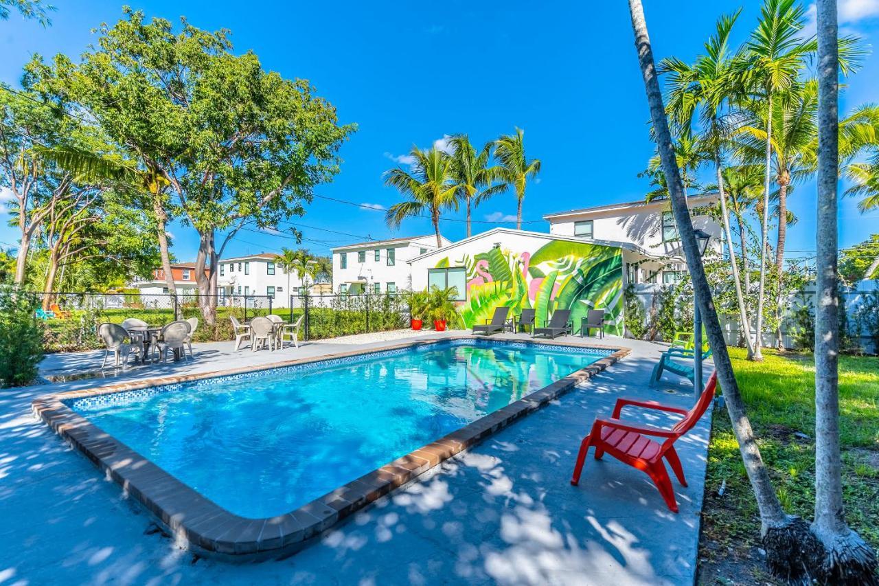 Appartamento Renovated Apts With Kitchen, Fast Wifi, Smart Tv, Roku & Pool Onsite 4 Mi To Surfside Beach North Miami Esterno foto