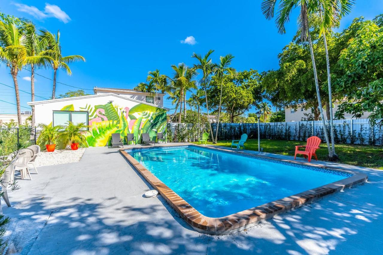 Appartamento Renovated Apts With Kitchen, Fast Wifi, Smart Tv, Roku & Pool Onsite 4 Mi To Surfside Beach North Miami Esterno foto