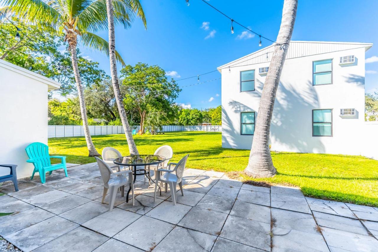 Appartamento Renovated Apts With Kitchen, Fast Wifi, Smart Tv, Roku & Pool Onsite 4 Mi To Surfside Beach North Miami Esterno foto