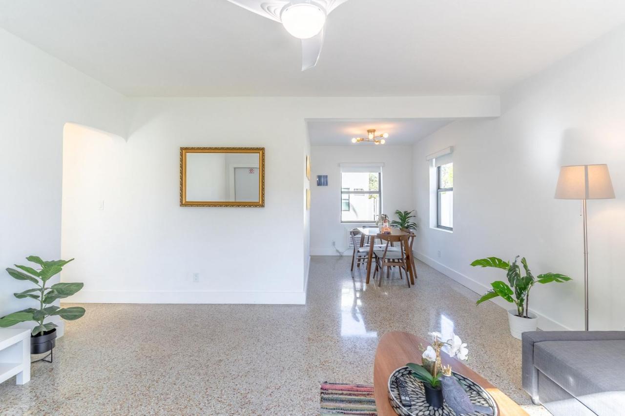 Appartamento Renovated Apts With Kitchen, Fast Wifi, Smart Tv, Roku & Pool Onsite 4 Mi To Surfside Beach North Miami Esterno foto